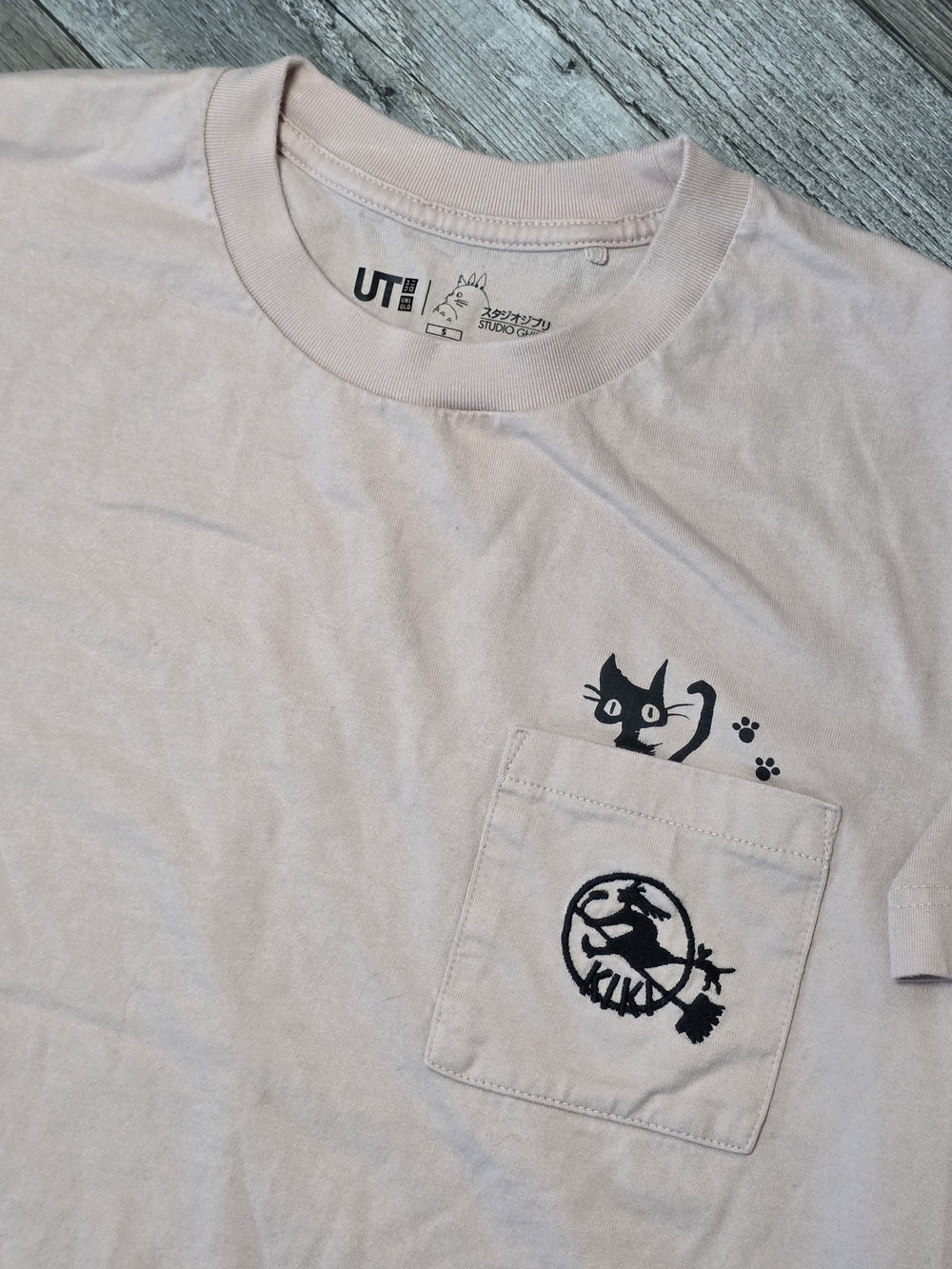 UNIQLO UT x Studio Unisex Ghibli Kiki's Delivery Service Graphic Tee Shirt Sz Sm